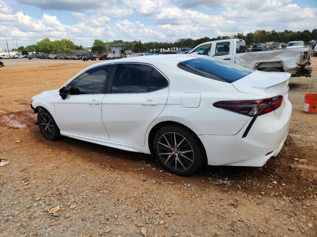 4T1G11AK9MU478154 - 2021 TOYOTA CAMRY SE WHITE photo 2