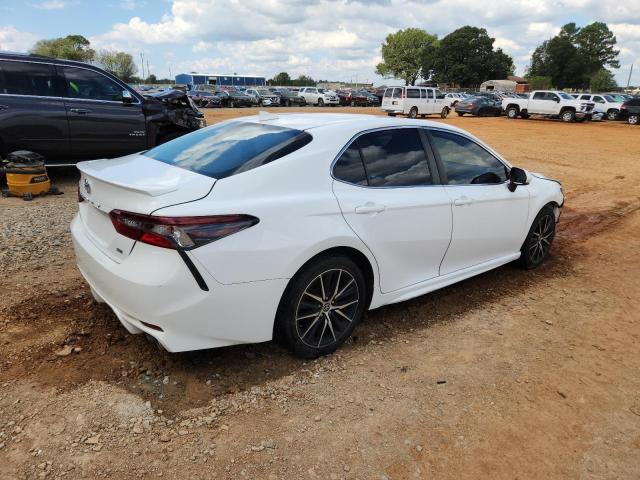 4T1G11AK9MU478154 - 2021 TOYOTA CAMRY SE WHITE photo 3
