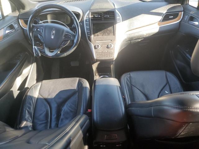 5LMCJ3C90HUL22298 - 2017 LINCOLN MKC RESERVE შავი ფოტო 8