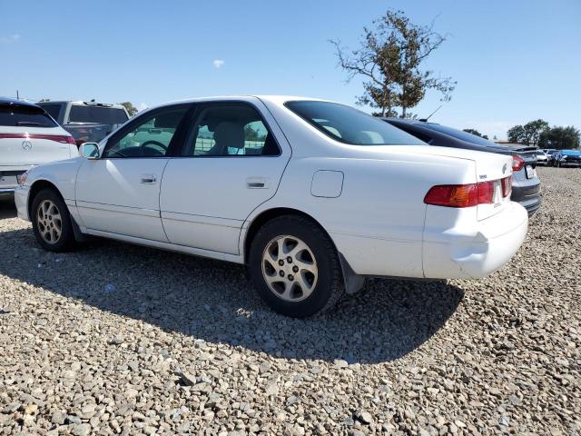 4T1BF22KX1U968324 - 2001 TOYOTA CAMRY LE WHITE photo 2