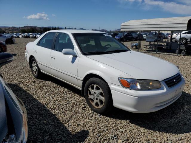 4T1BF22KX1U968324 - 2001 TOYOTA CAMRY LE WHITE photo 4