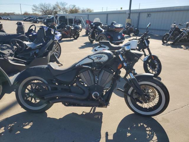 5VPWB36N5D3026477 - 2013 VICTORY MOTORCYCLES HIGH-BALL Schwarz Foto 1