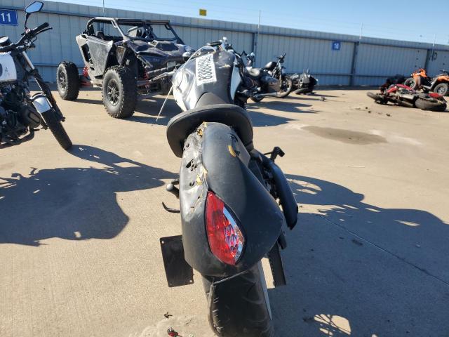 5VPWB36N5D3026477 - 2013 VICTORY MOTORCYCLES HIGH-BALL Schwarz Foto 4