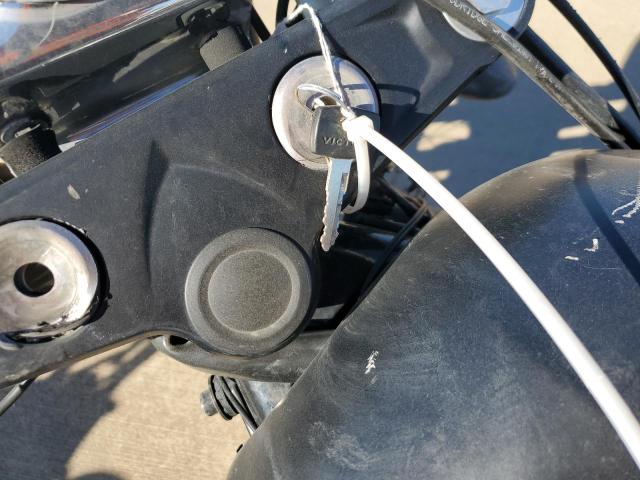 5VPWB36N5D3026477 - 2013 VICTORY MOTORCYCLES HIGH-BALL Schwarz Foto 8