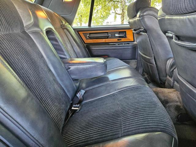 1MRBP97F7EY702664 - 1984 LINCOLN CONTINENTA TWO TONE photo 6