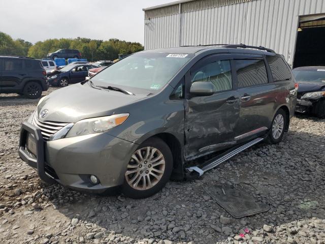 2011 TOYOTA SIENNA XLE, 