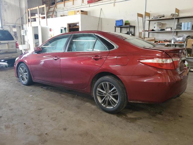 4T1BF1FK8FU964722 - 2015 TOYOTA CAMRY LE 红色 照片 2