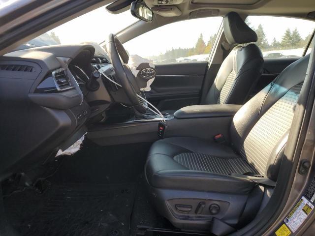 4T1J31AK9LU541056 - 2020 TOYOTA CAMRY SE 灰色 照片 7