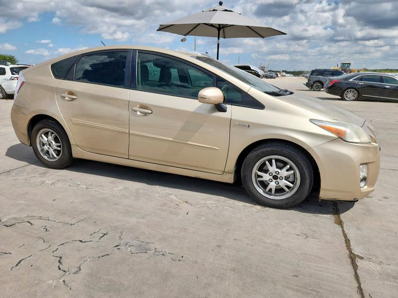 JTDKN3DU5B1421329 - 2011 TOYOTA PRIUS ბეჟი ფოტო 4