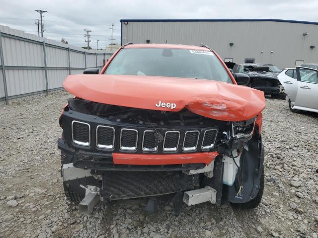 3C4NJDAB4JT261792 - 2018 JEEP COMPASS SPORT Оранжевый фото 5