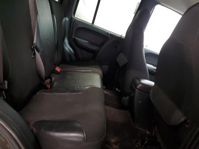 1J4GL38KX2W366524 - 2002 JEEP LIBERTY RENEGADE 米色 照片 11