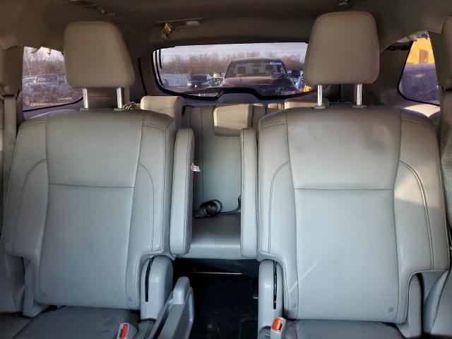 5TDKKRFH9GS142486 - 2016 TOYOTA HIGHLANDER XLE GRAY photo 10