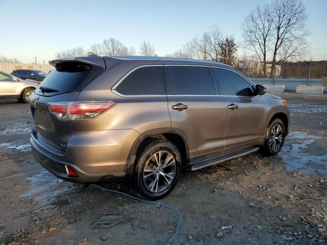 5TDKKRFH9GS142486 - 2016 TOYOTA HIGHLANDER XLE GRAY photo 3