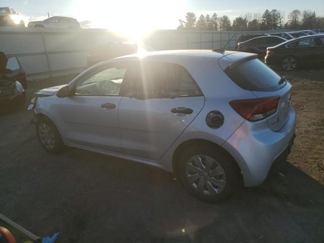 3KPA25AB0JE119316 - 2018 KIA RIO LX SILVER photo 2
