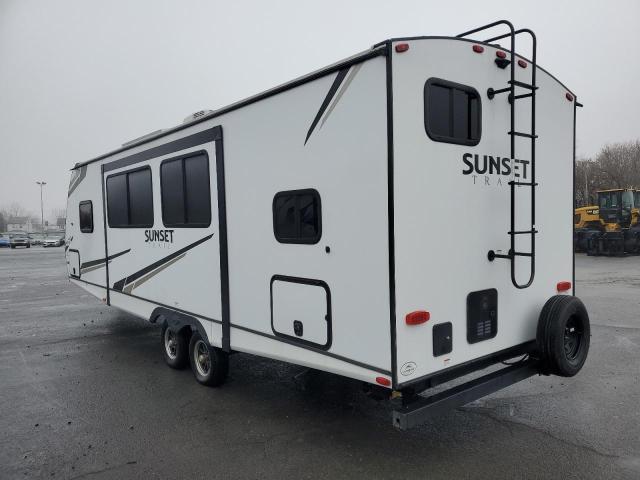 4YDTSSM2XRS350362 - 2024 KEYSTONE TRAILER WHITE photo 3