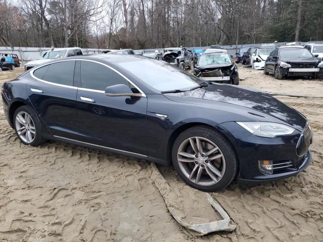 5YJSA1H18EFP56015 - 2014 TESLA MODEL S ლურჯი ფოტო 4