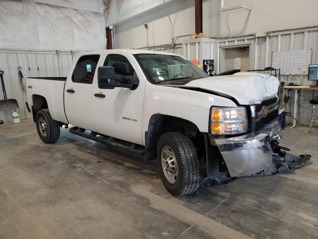 1GC1KVCG8DF242008 - 2013 CHEVROLET SILVERADO K2500 HEAVY DUTY WHITE photo 4