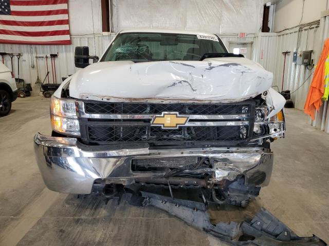1GC1KVCG8DF242008 - 2013 CHEVROLET SILVERADO K2500 HEAVY DUTY WHITE photo 5