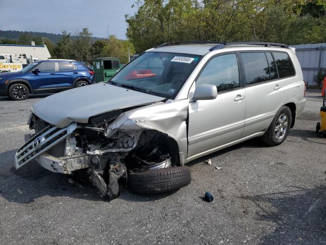 2004 TOYOTA HIGHLANDER, 