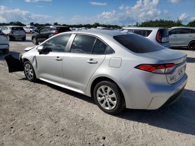 5YFB4MDE8RP136762 - 2024 TOYOTA COROLLA LE Gümüş fotoğraf 2