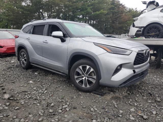 5TDGZRBH4NS181913 - 2022 TOYOTA HIGHLANDER XLE ვერცხლისფერი ფოტო 4