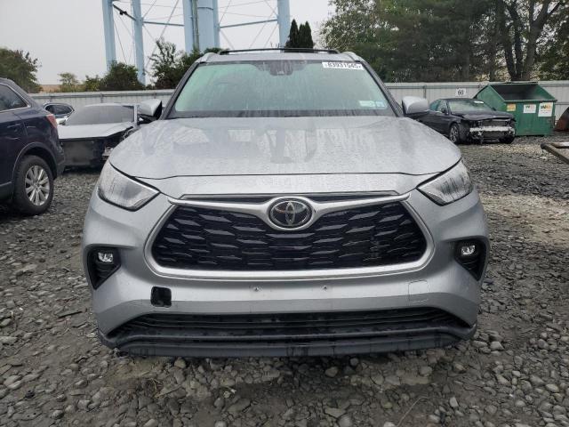 5TDGZRBH4NS181913 - 2022 TOYOTA HIGHLANDER XLE ვერცხლისფერი ფოტო 5