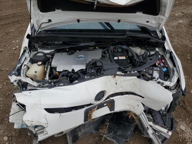 JTDKARFU7G3024809 - 2016 TOYOTA PRIUS WHITE photo 11