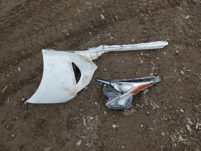 JTDKARFU7G3024809 - 2016 TOYOTA PRIUS WHITE photo 12