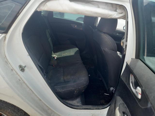 3KPF24AD9KE009481 - 2019 KIA FORTE FE WHITE photo 10