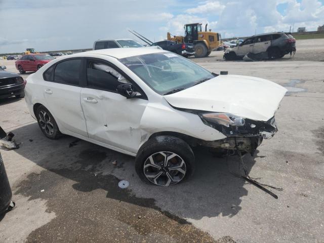 3KPF24AD9KE009481 - 2019 KIA FORTE FE WHITE photo 4