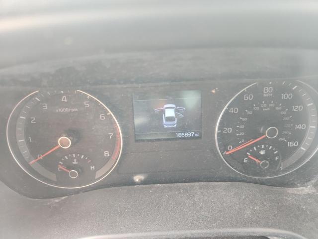 3KPF24AD9KE009481 - 2019 KIA FORTE FE WHITE photo 9