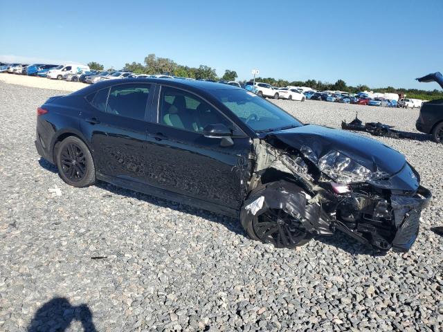 4T1DAACK2SU645046 - 2025 TOYOTA CAMRY XSE შავი ფოტო 4