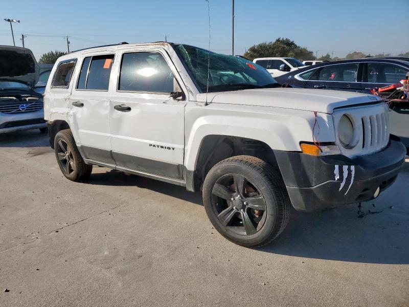 1C4NJPBAXFD170935 - 2015 JEEP PATRIOT SPORT 白色 照片 4