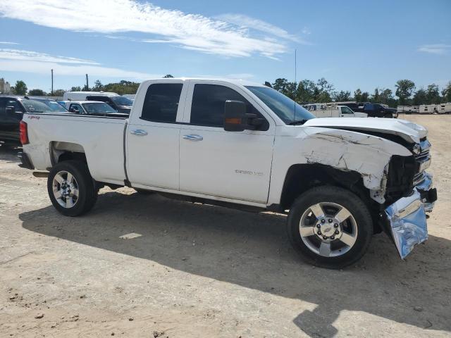 1GC2KUEG8GZ312816 - 2016 CHEVROLET SILVERADO K2500 HEAVY DUTY WHITE photo 4