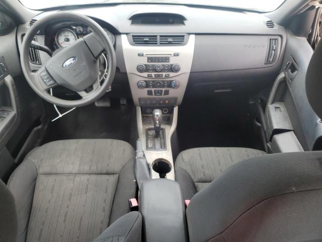 1FAHP3FN1AW221713 - 2010 FORD FOCUS SE SILVER photo 8