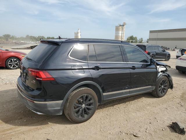 3VV2B7AX9JM178870 - 2018 VOLKSWAGEN TIGUAN SE Noir photo 3