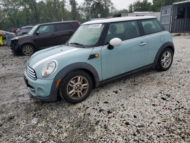2013 MINI COOPER, 