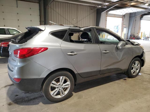 KM8JUCAC0AU093336 - 2010 HYUNDAI TUCSON GLS SILVER photo 3