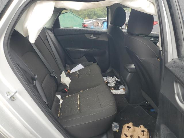 3KPF24AD3KE065657 - 2019 KIA FORTE FE Серебристый фото 10