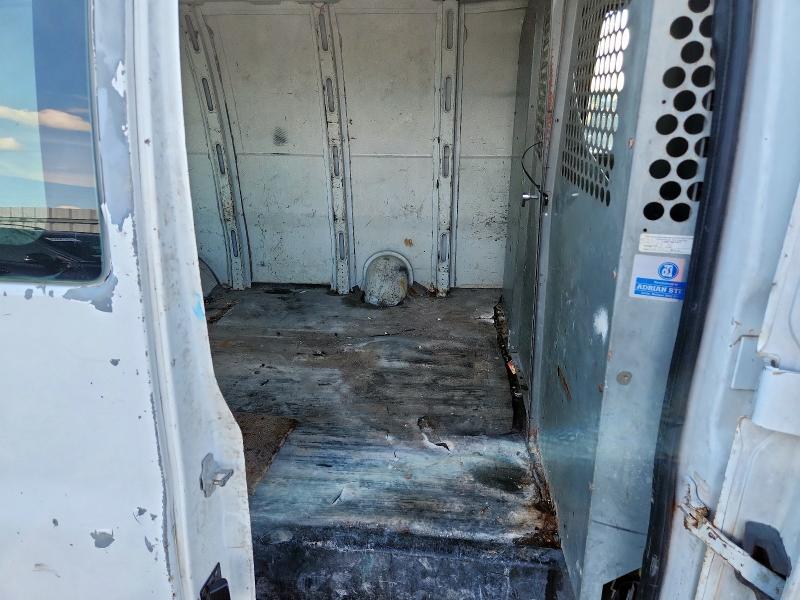 1GCFG15X751242481 - 2005 CHEVROLET EXPRESS G1500 WHITE photo 11