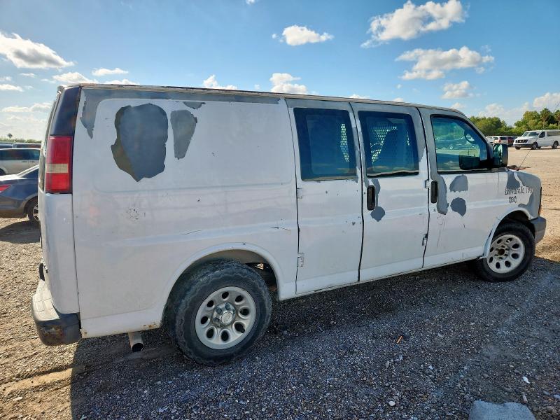 1GCFG15X751242481 - 2005 CHEVROLET EXPRESS G1500 WHITE photo 3