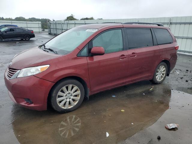 2015 TOYOTA SIENNA LE, 