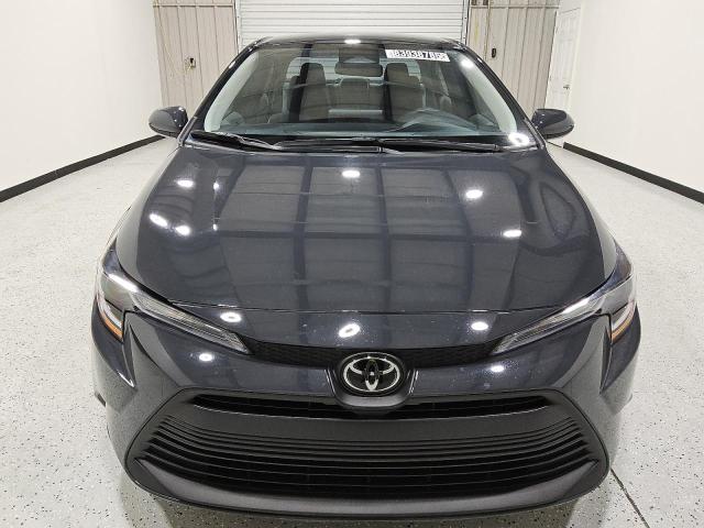 5YFB4MDE8SP261556 - 2025 TOYOTA COROLLA LE Մոխրագույն լուսանկար 5