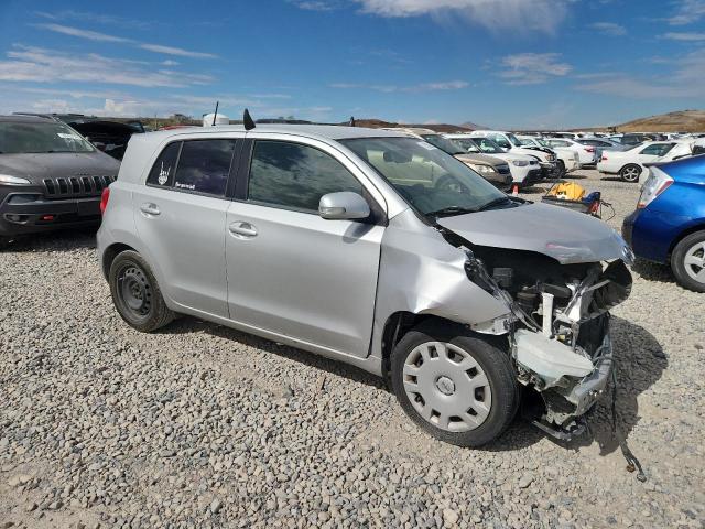 JTKKUPB45E1041871 - 2014 TOYOTA SCION XD SILVER photo 4