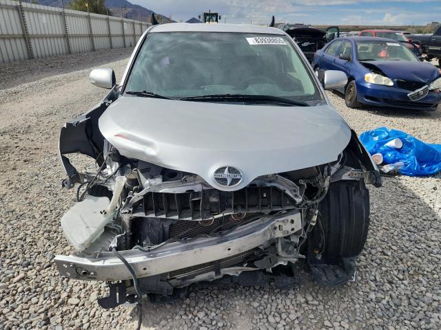 JTKKUPB45E1041871 - 2014 TOYOTA SCION XD SILVER photo 5