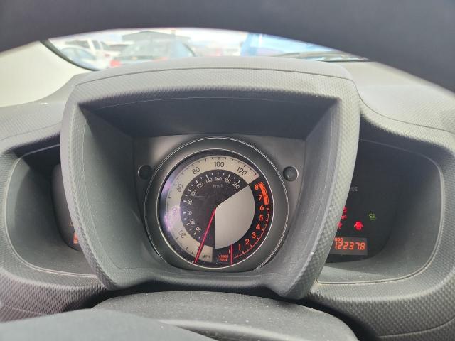 JTKKUPB45E1041871 - 2014 TOYOTA SCION XD SILVER photo 9