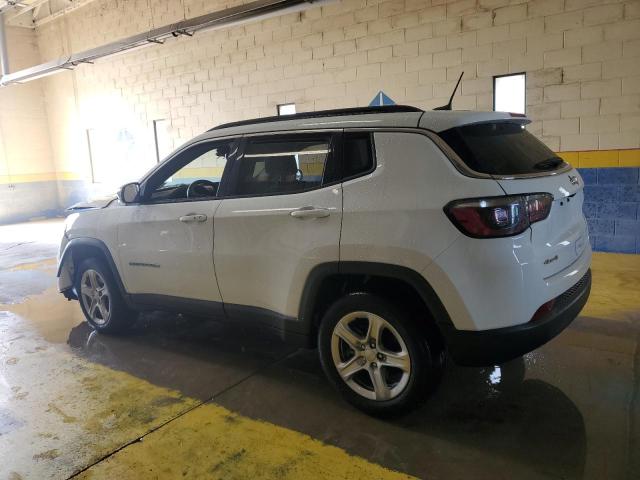 3C4NJDBN8PT561935 - 2023 JEEP COMPASS LATITUDE أبيض صورة 2
