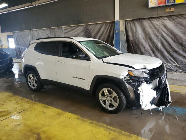 3C4NJDBN8PT561935 - 2023 JEEP COMPASS LATITUDE أبيض صورة 4