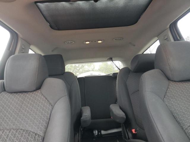 1GNKVGED1BJ167261 - 2011 CHEVROLET TRAVERSE LT TAN photo 10