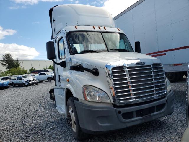 2017 FREIGHTLINER CASCADIA 1, null